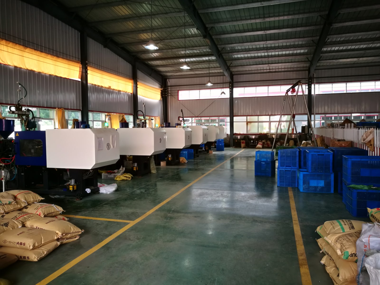 WOOKTOOL plastic injection molding machines for custom tape measure shells and OEM hand tool production