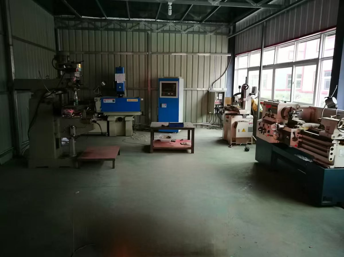 testing equipment room for WOOKTOOL hand tool quality control and product development